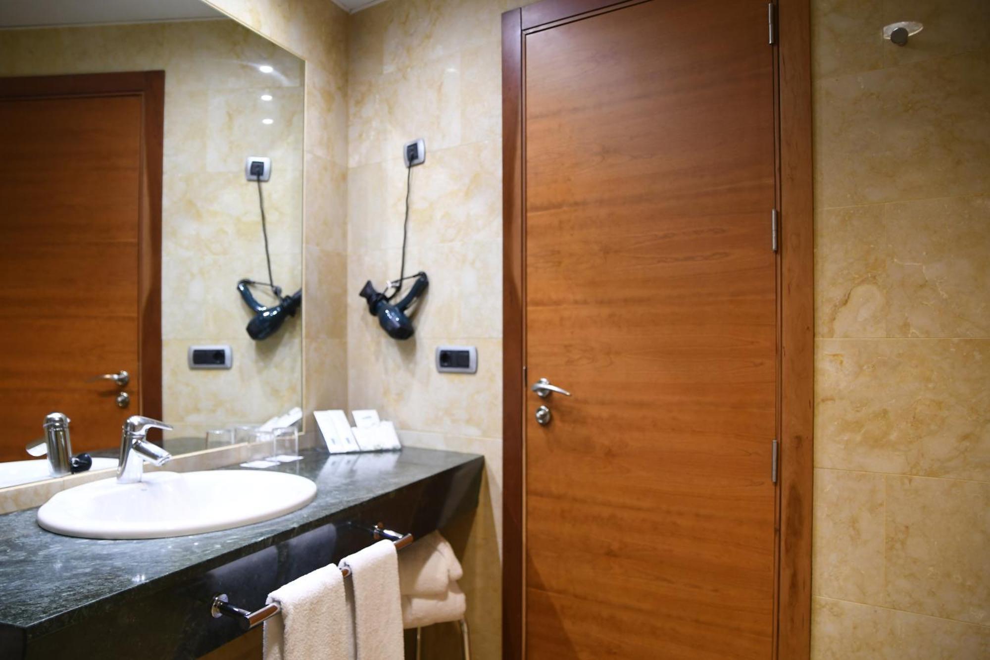 Hotel Sercotel Palacio De Tudemir