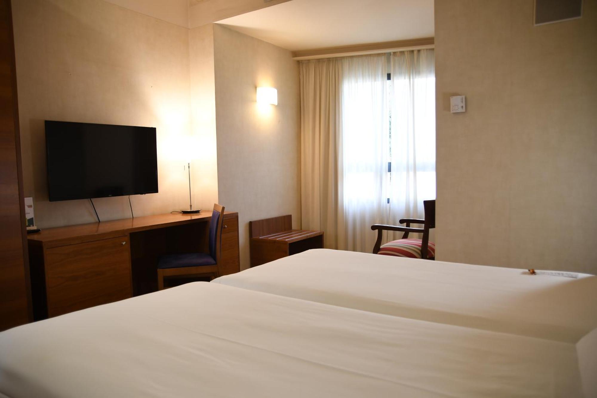 Hotel Sercotel Palacio De Tudemir